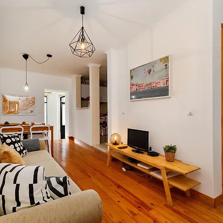 Whome Experience Like A Local In Alfama Apartament Lizbona